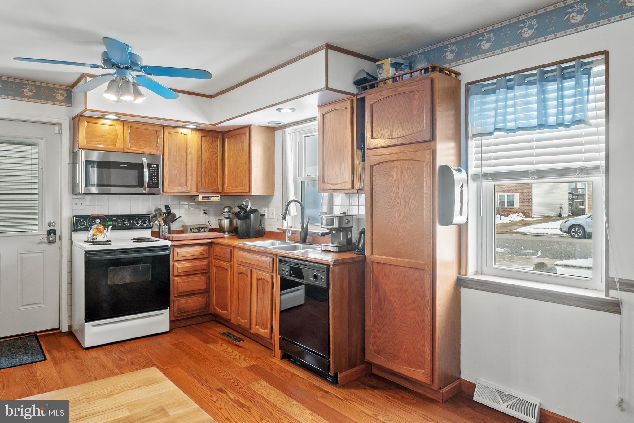 HARBOUR OAKS - Residential