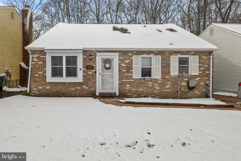Photo of 606 Harbour Oak Drive, EDGEWOOD, MD 21040 (MLS # MDHR2051848)