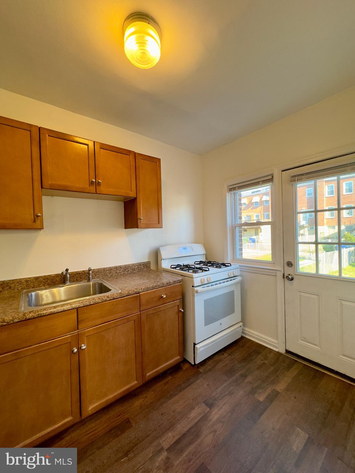 GOVANS - Residential Lease