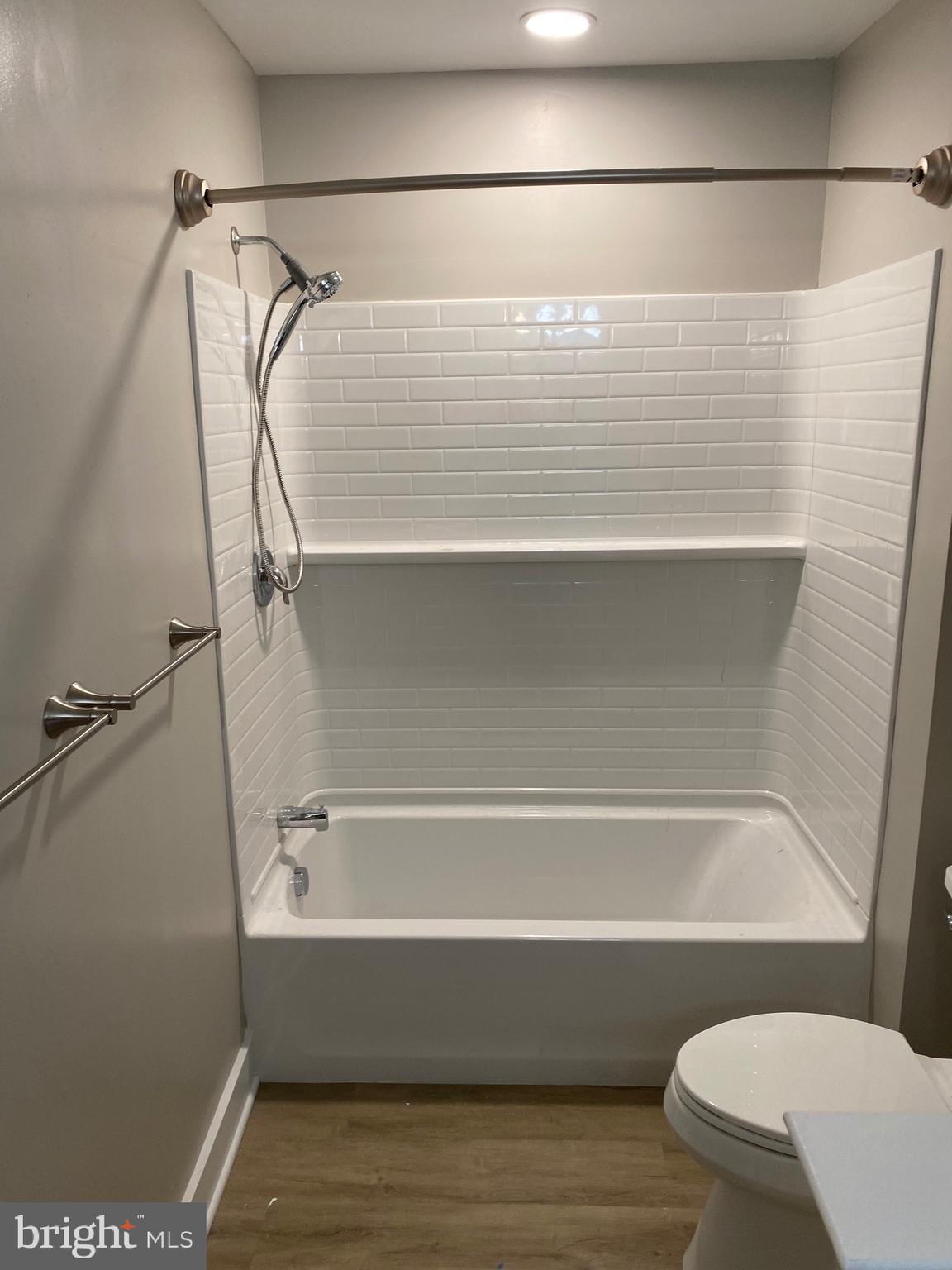 REGENTS PARK - Residential Lease