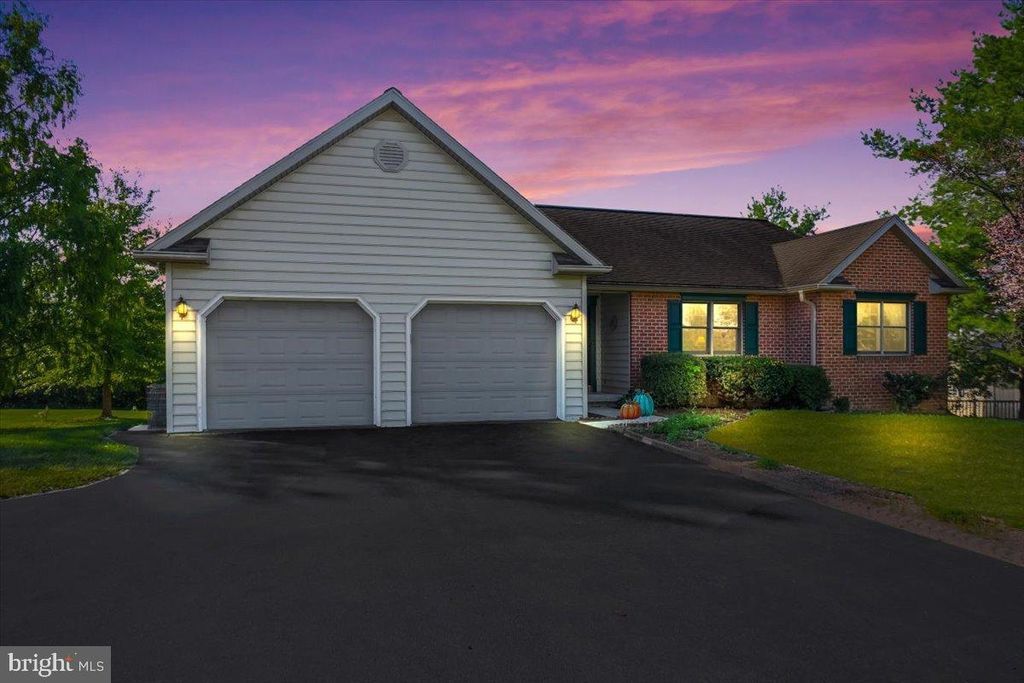 Photo of 343 W Sun Hill Road, MANHEIM, PA 17545 (MLS # PALA2076050)