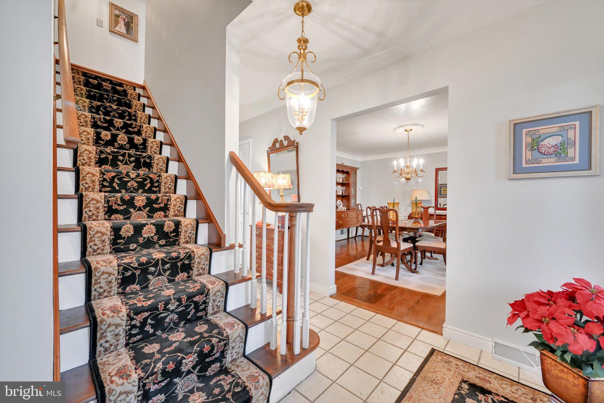 121 GRANDVIEW BOULEVARD