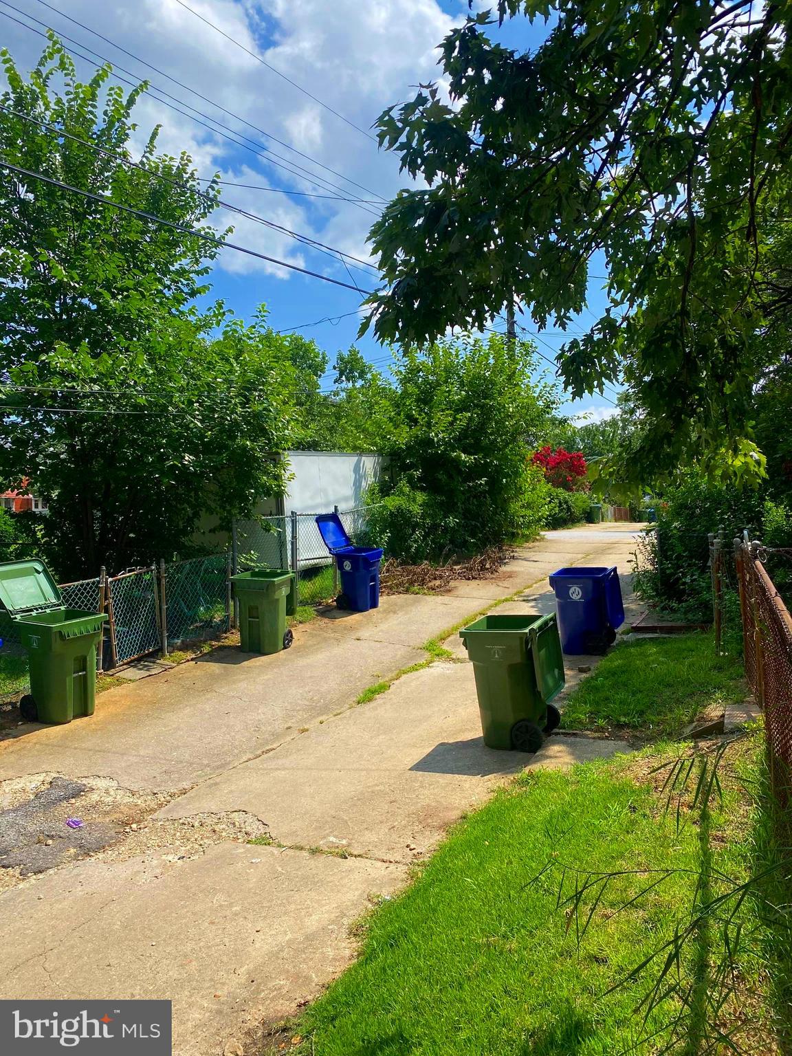 RAMBLEWOOD - Residential