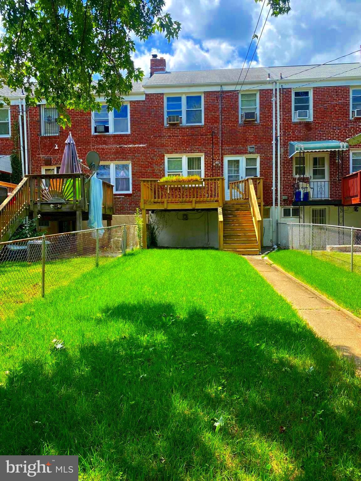 RAMBLEWOOD - Residential