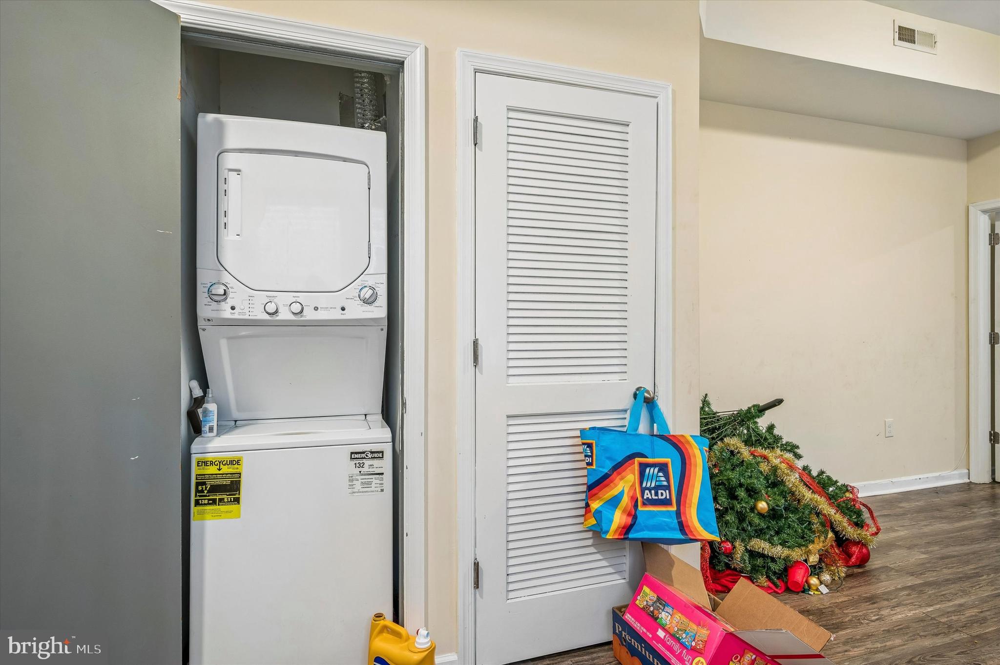 HUNTING PARK - Residential Income