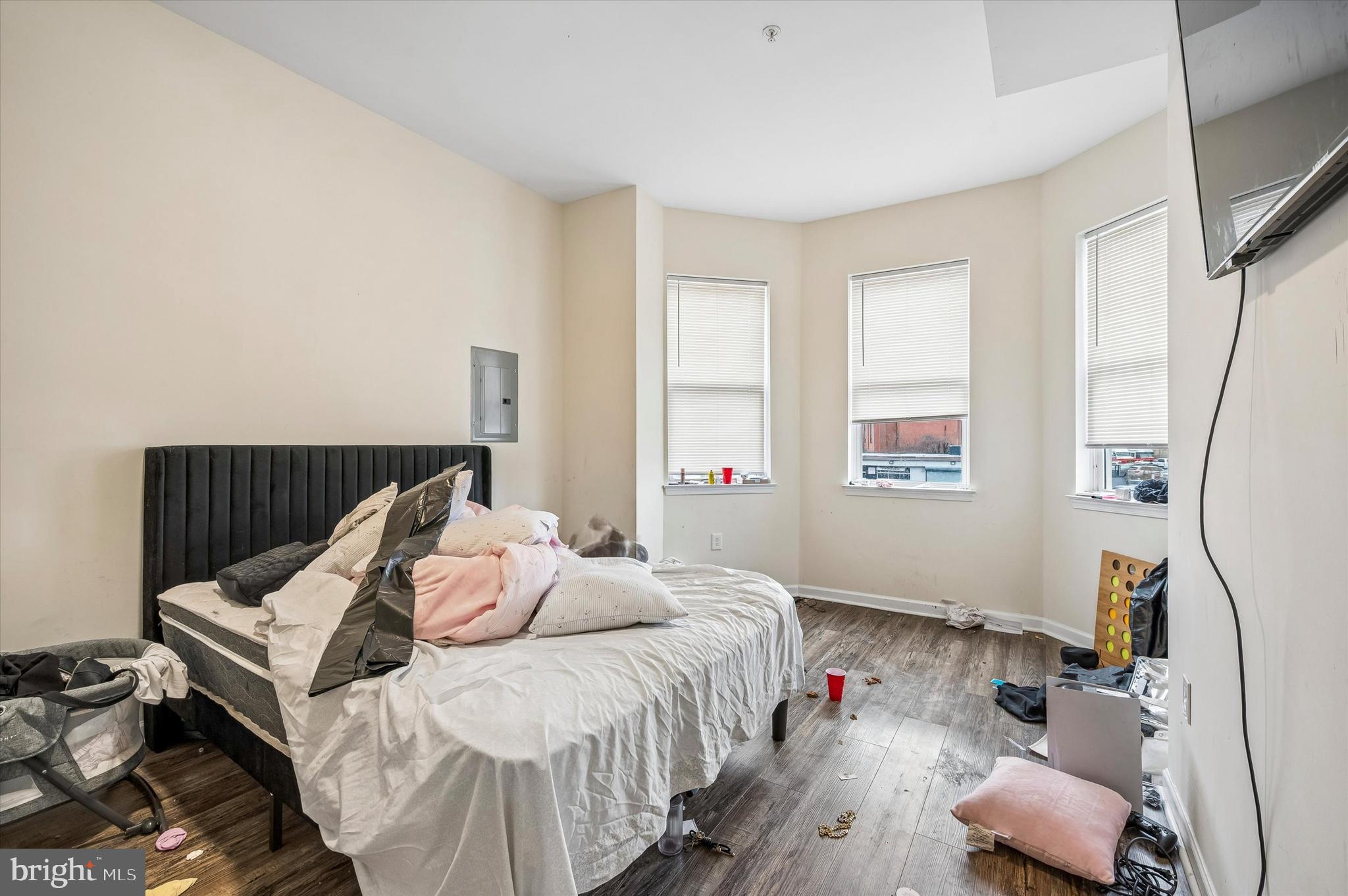 HUNTING PARK - Residential Income