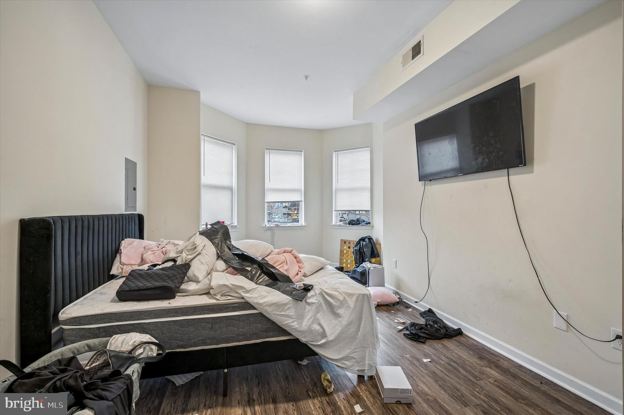 HUNTING PARK - Residential Income