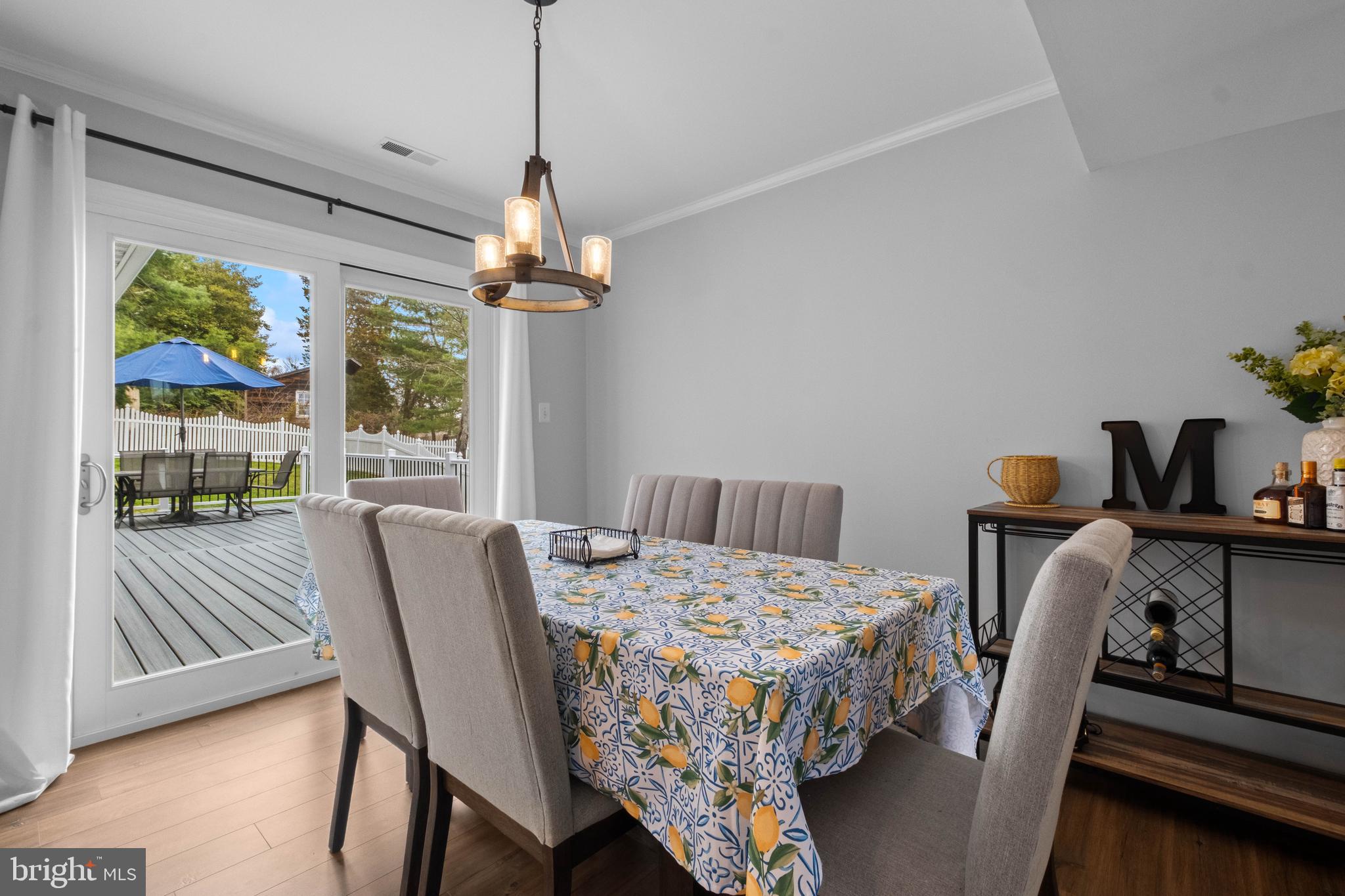 HAMPTON BRIDGE - Residential