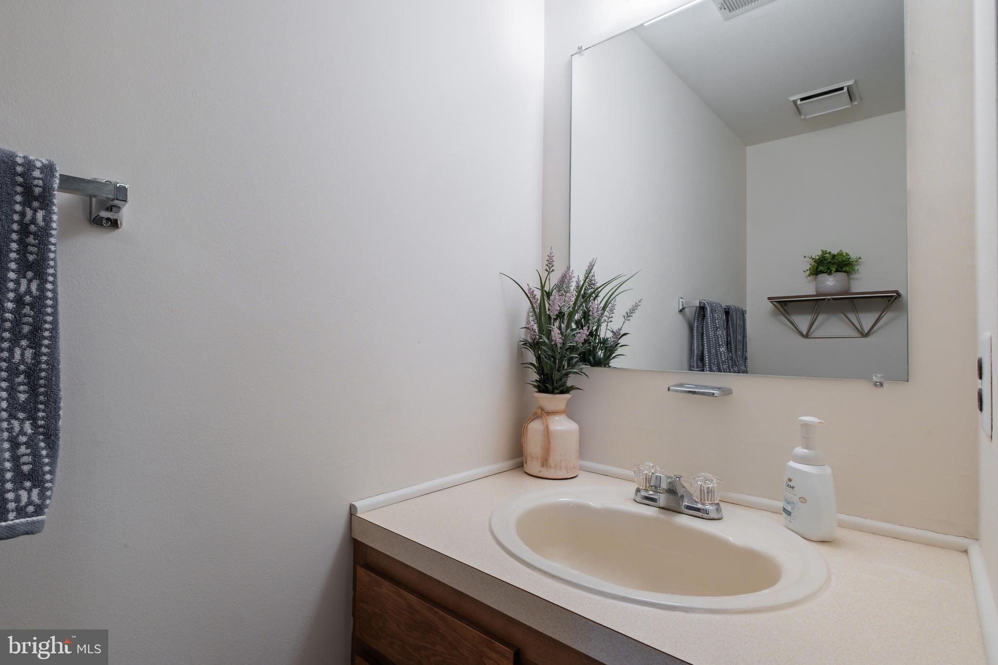 HAMPTON BRIDGE - Residential