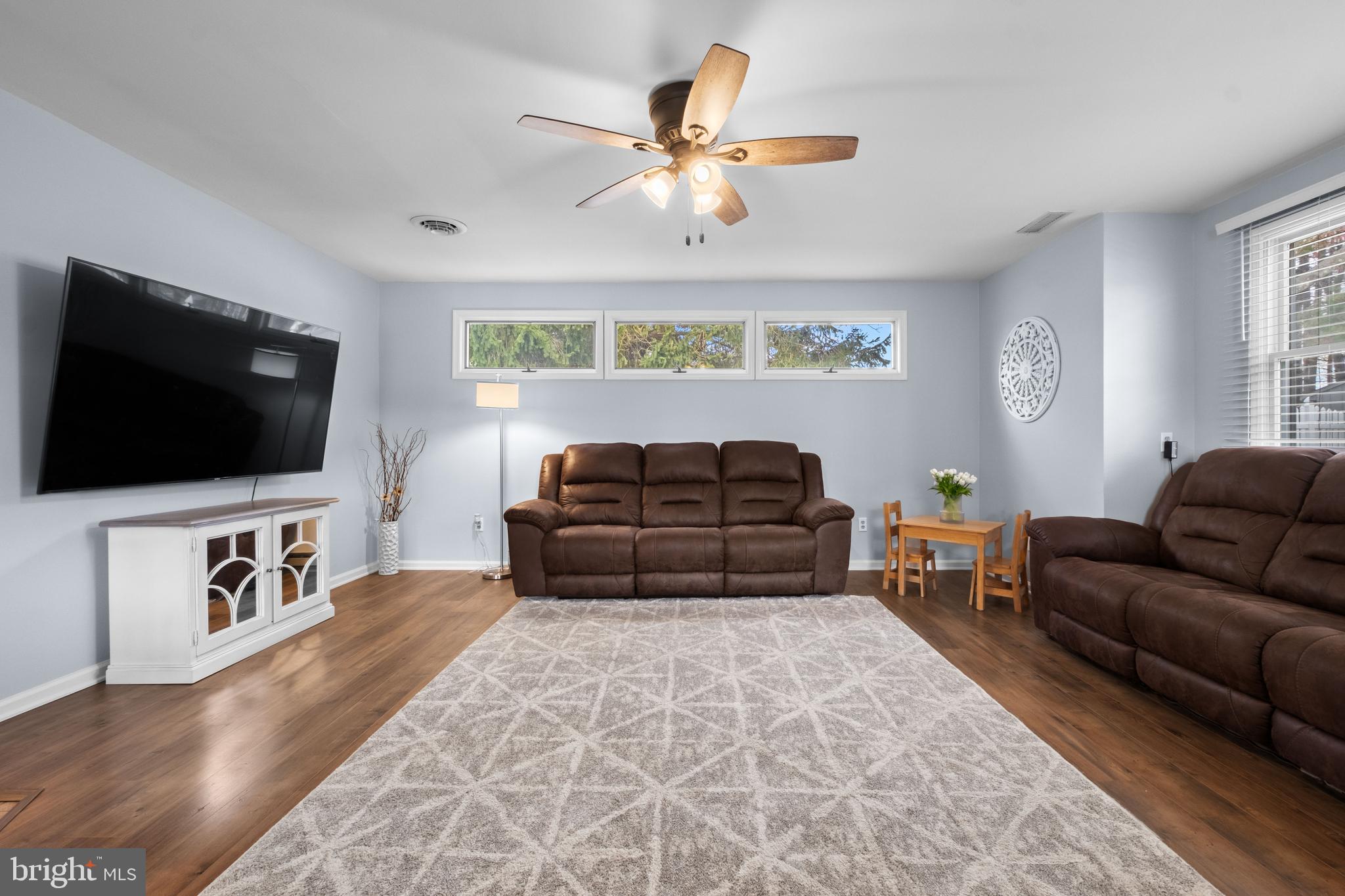 HAMPTON BRIDGE - Residential