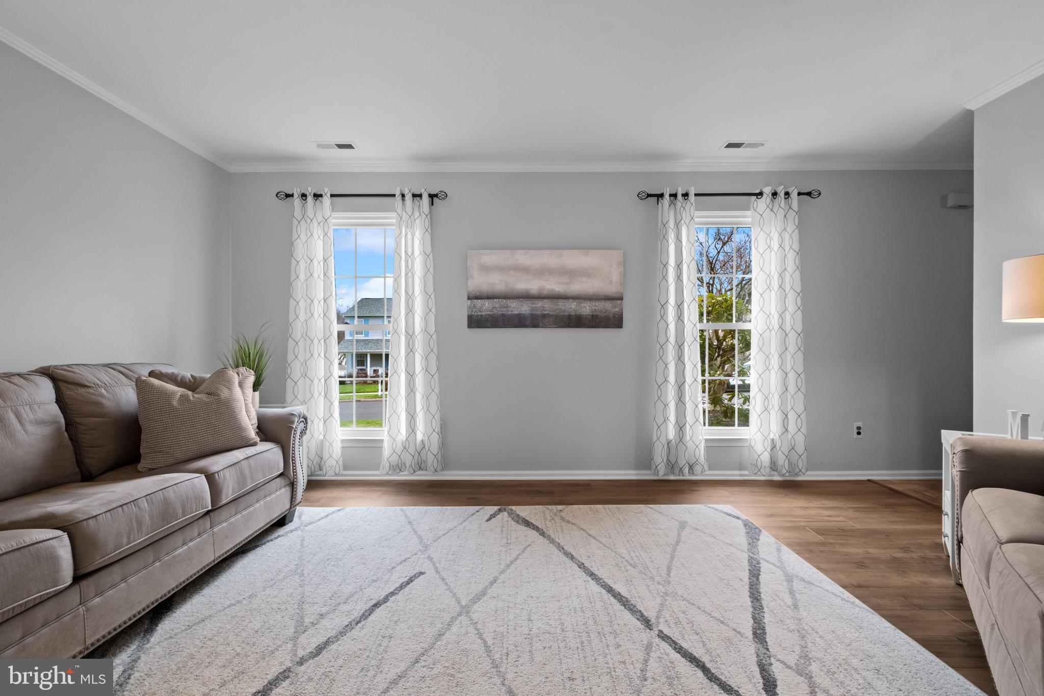 HAMPTON BRIDGE - Residential