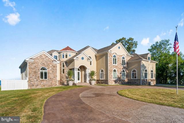 PAYNES POINT - Residential