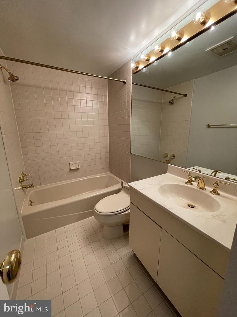 ATRIUM CONDO - Residential