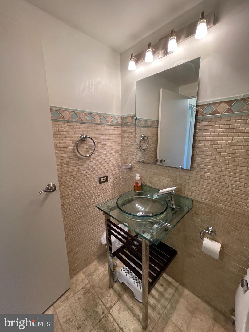 ATRIUM CONDO - Residential