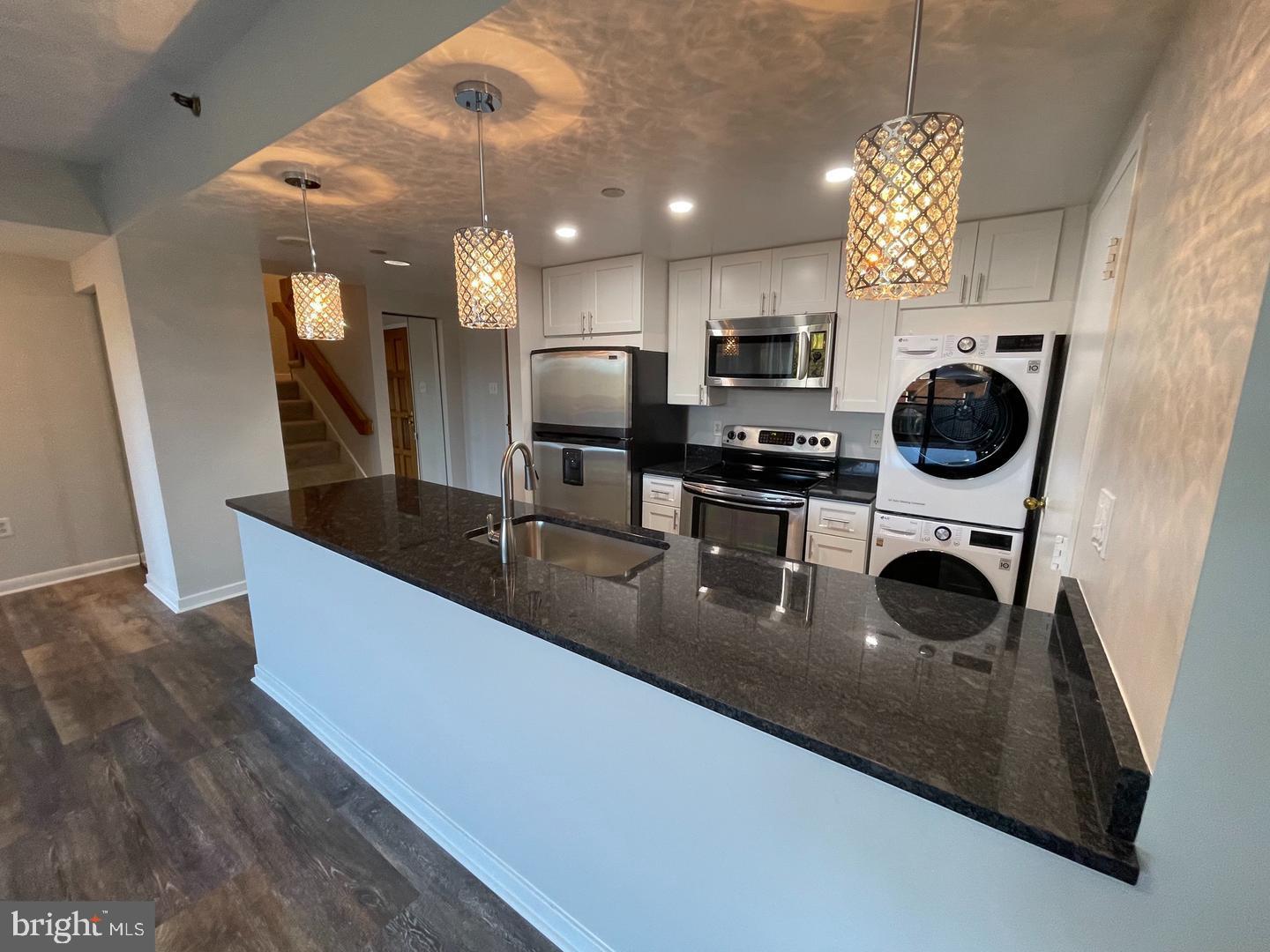 ATRIUM CONDO - Residential