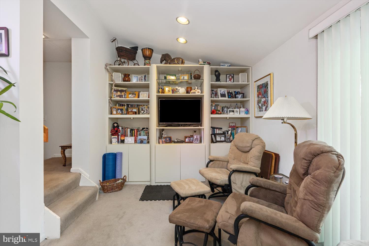 ANNEN WOODS - Residential