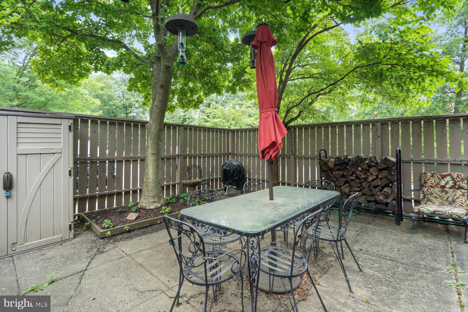 ANNEN WOODS - Residential