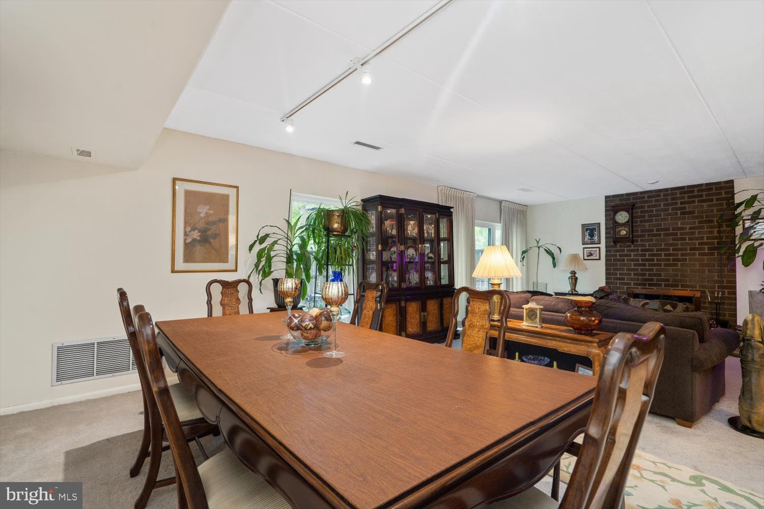 ANNEN WOODS - Residential