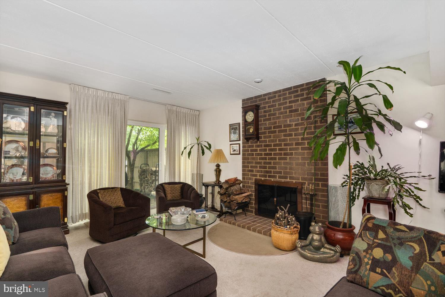 ANNEN WOODS - Residential