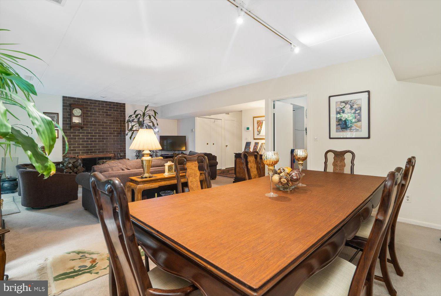 ANNEN WOODS - Residential