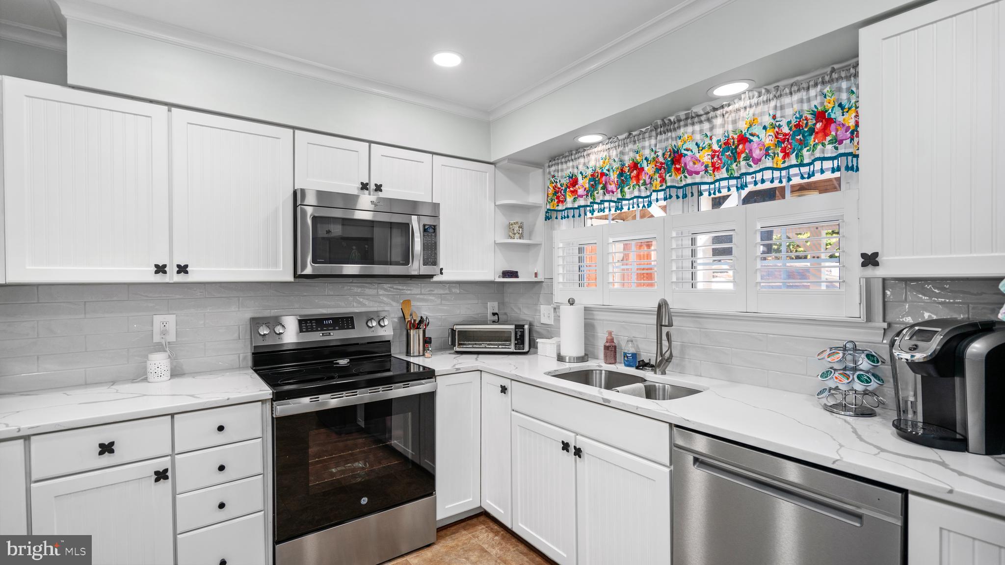 ROLLINGWOOD VILLAGE - Residential