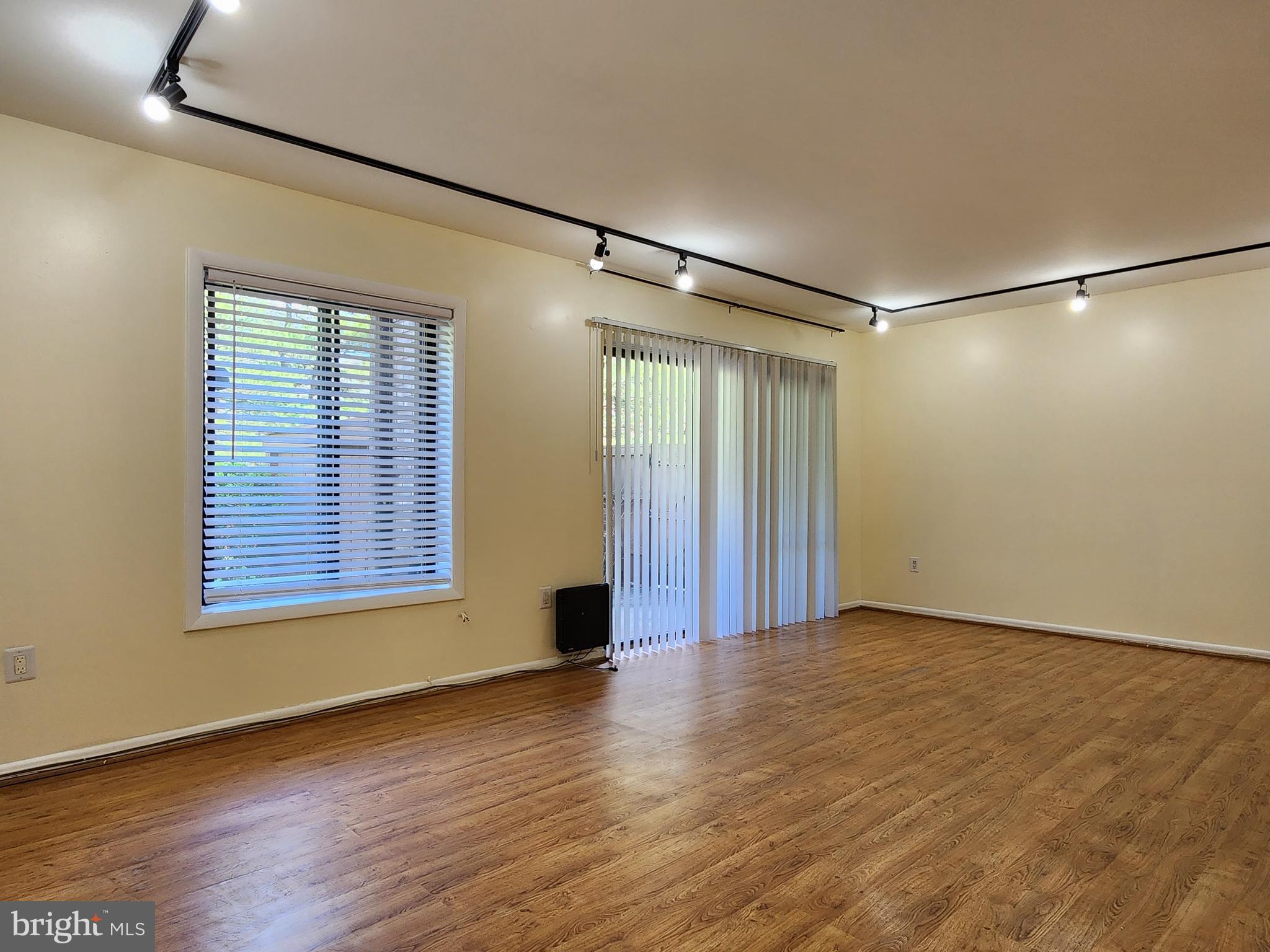 Available immediately. 1-BR, 1-BA apartment in Greenbelt, RENT INCLUDES ALL UTILITIES (GAS, ELECTRIC & WATER)
GREAT CONDITION:  BRAND NEW CARPETS, Newer appliances, Upgraded kitchen and bathrooms, Bedroom w/ walk-in closet, Washer/Dryer in unit, Private courtyard.
CONVENIENT LOCATION, Minutes to I-495, Close to Costco, IKEA, NASA, UMD, and shopping centers, Nice and safe neighborhood.
RENT INCLUDES ALL UTILITIES (GAS, ELECTRIC & WATER), Parking, Community Center, Fitness Center, Picnic Area, Tennis Courts, and Swimming Pool.
$35 application fee per adult applicant. Credit check, income verification, and rental history verification are required. Pet allowed on a case-by-case basis.