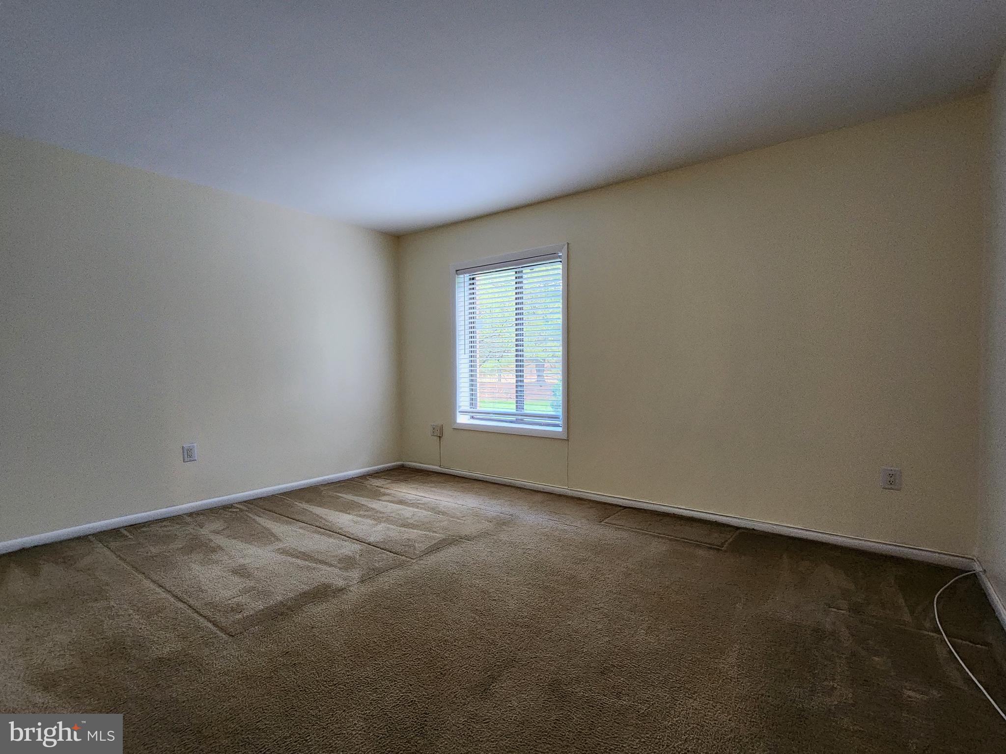 HUNTING RIDGE CONDOMINIUM - Residential Lease