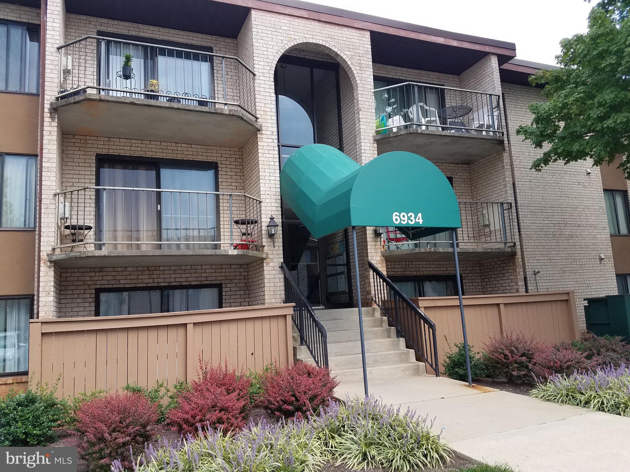 HUNTING RIDGE CONDOMINIUM - Residential Lease