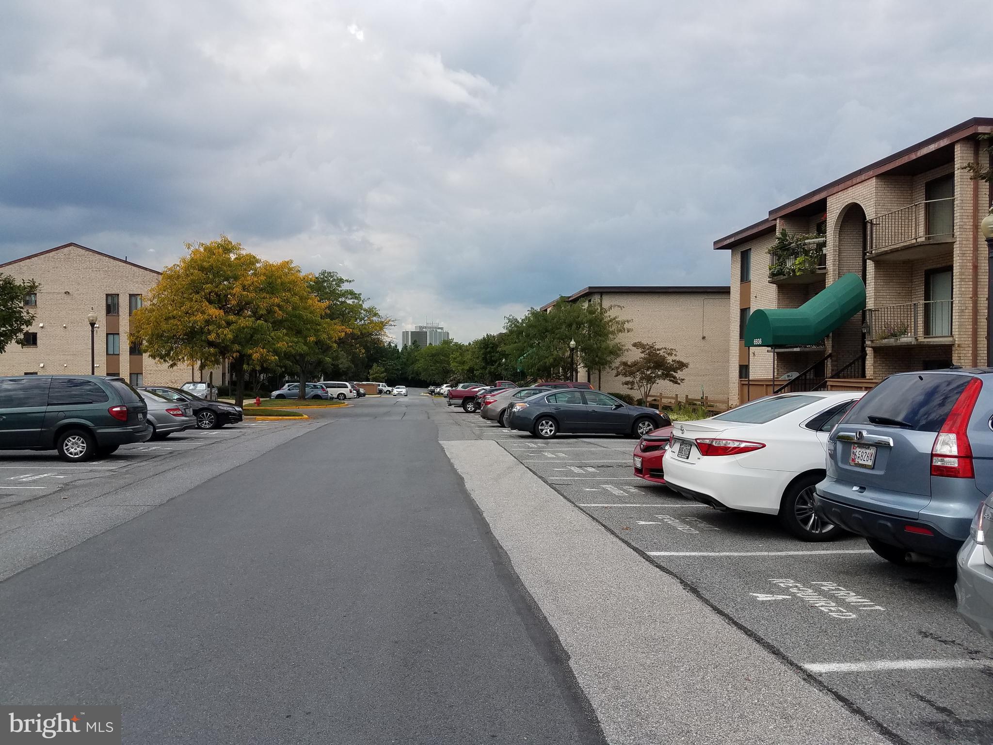 HUNTING RIDGE CONDOMINIUM - Residential Lease