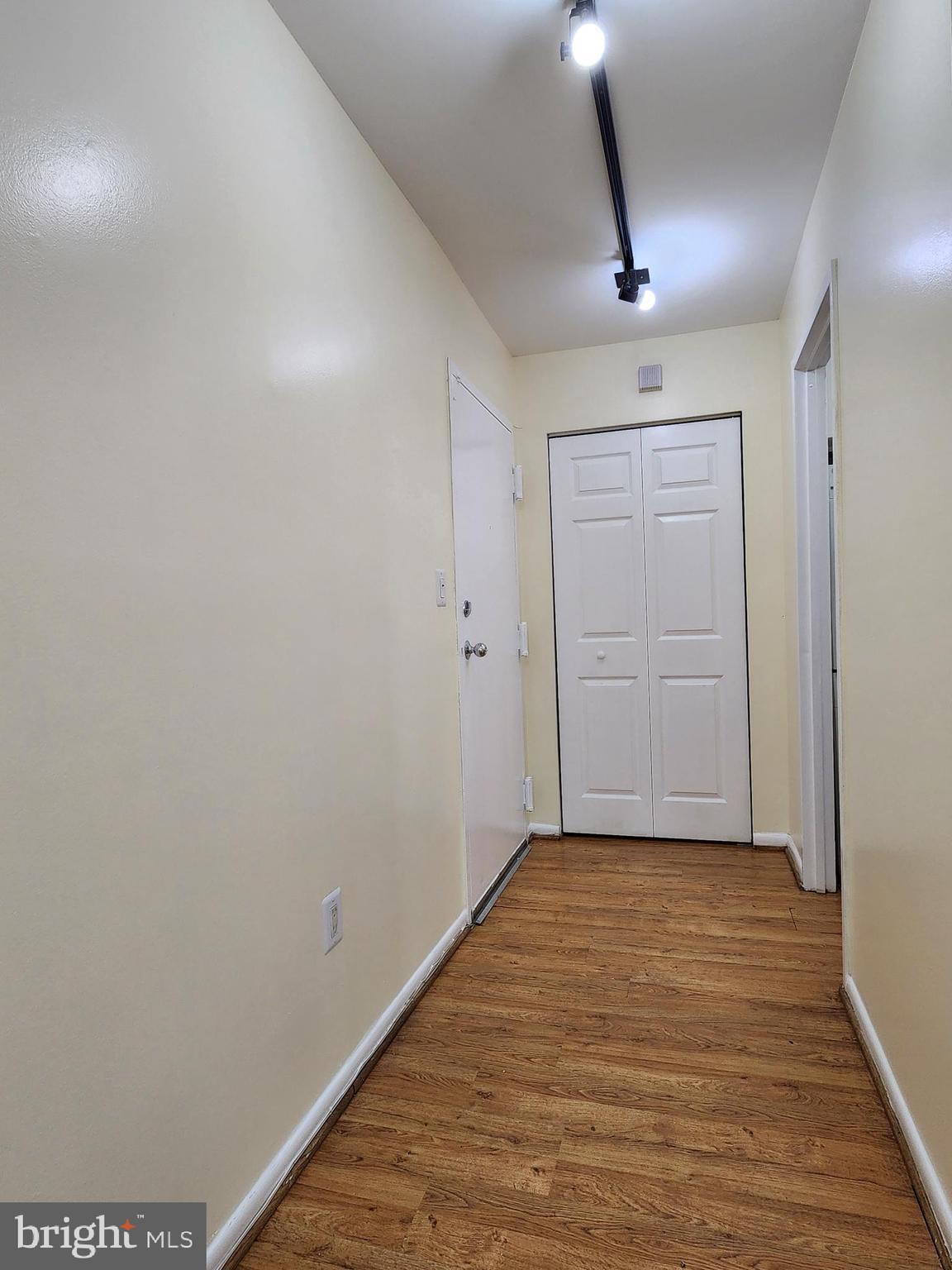 HUNTING RIDGE CONDOMINIUM - Residential Lease