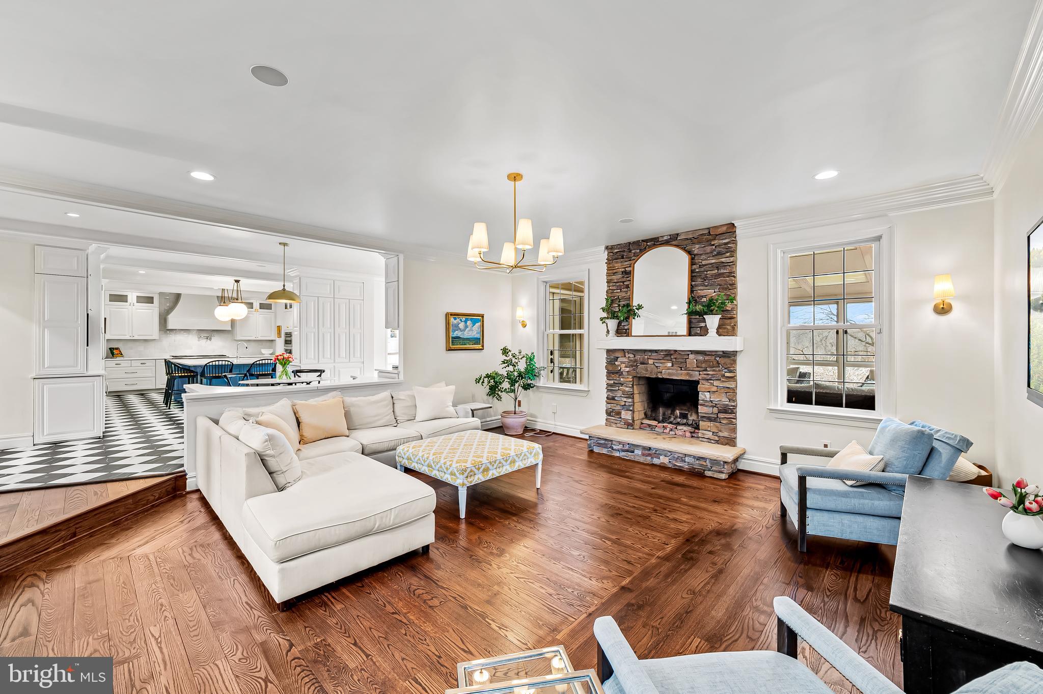 RIVER DOWNS - Residential