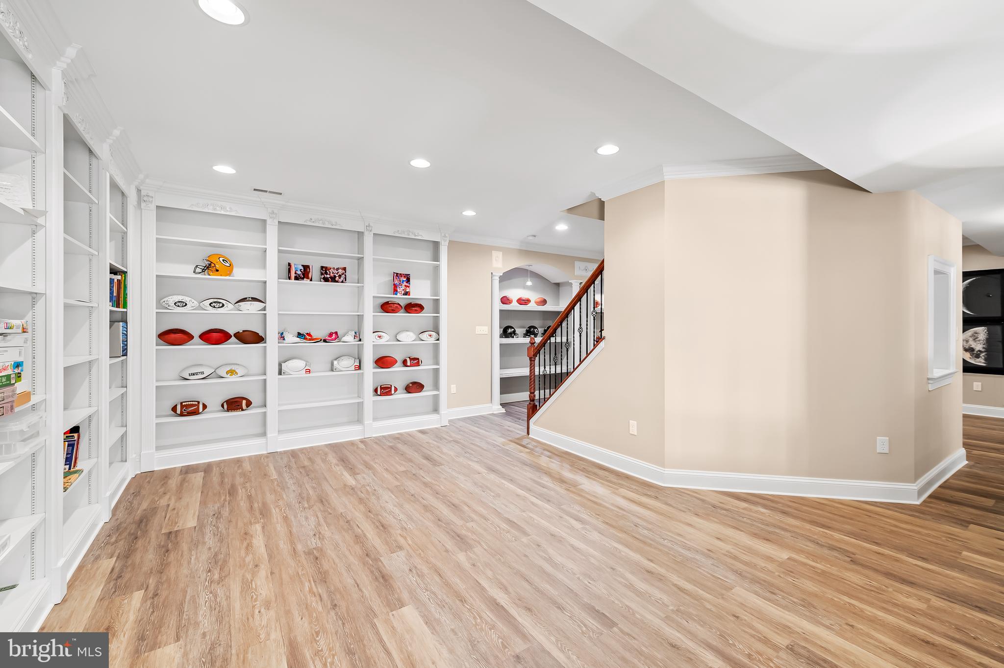 RIVER DOWNS - Residential