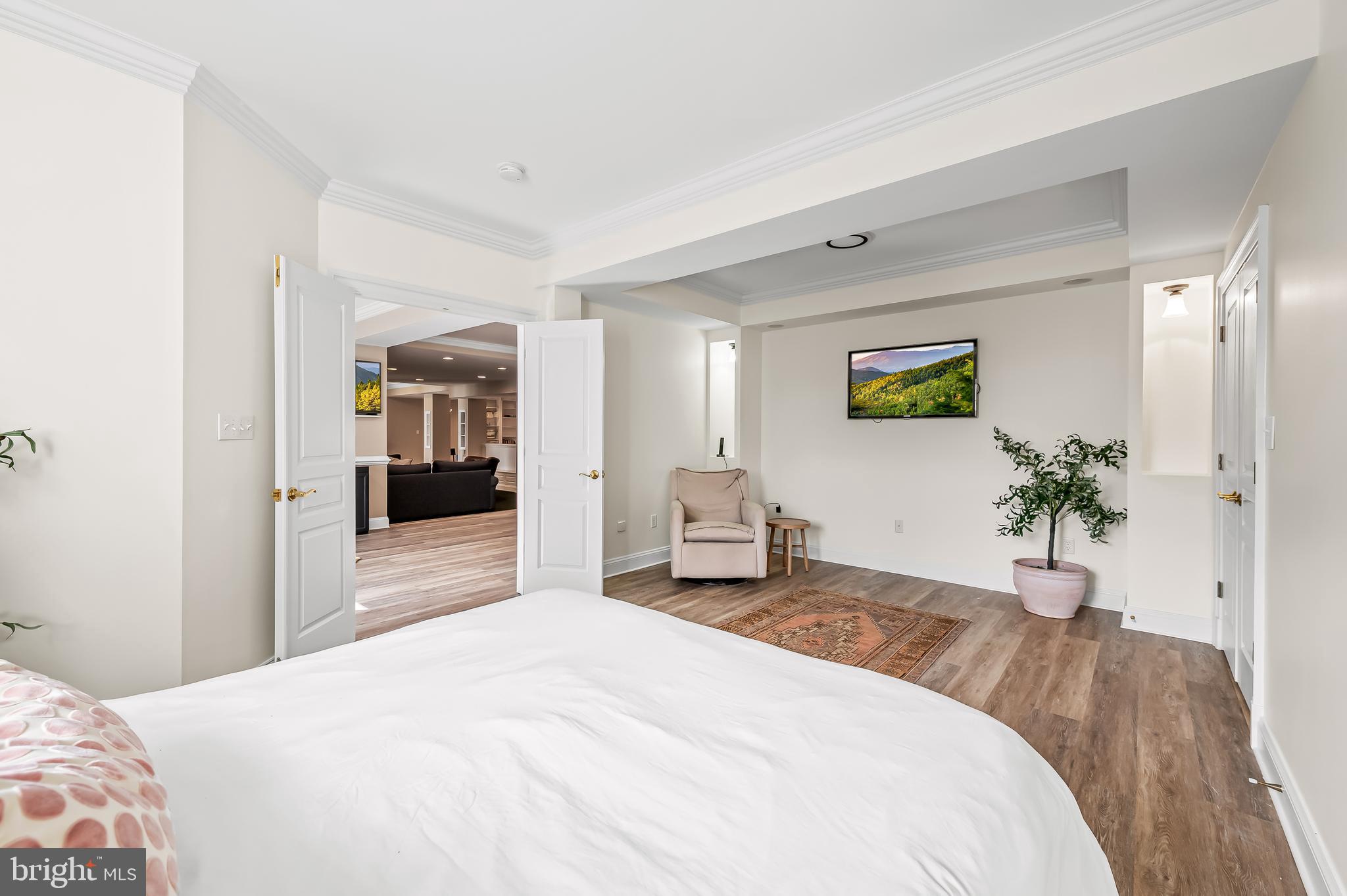 RIVER DOWNS - Residential