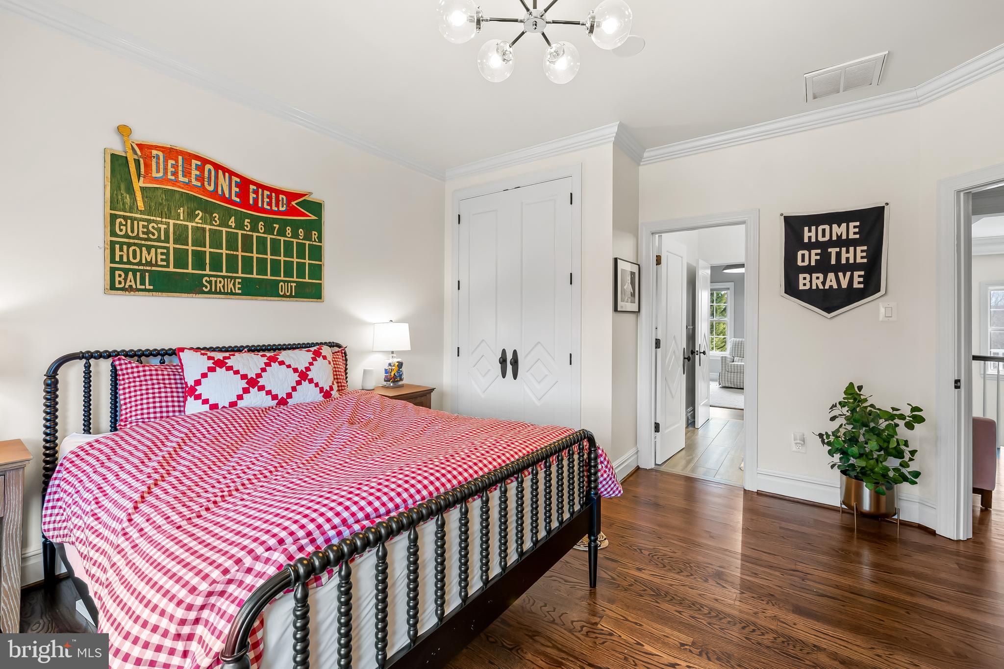 RIVER DOWNS - Residential