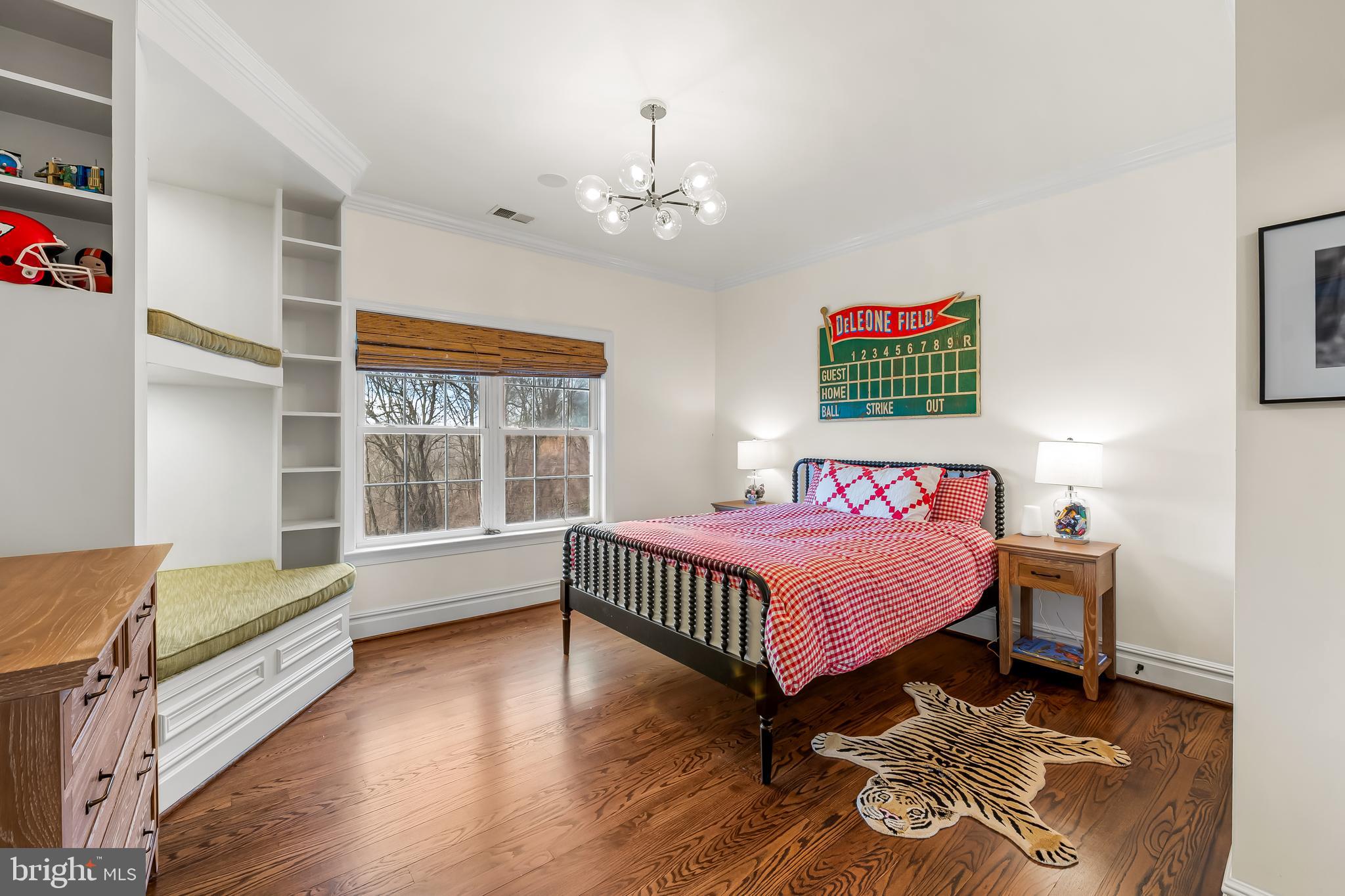 RIVER DOWNS - Residential