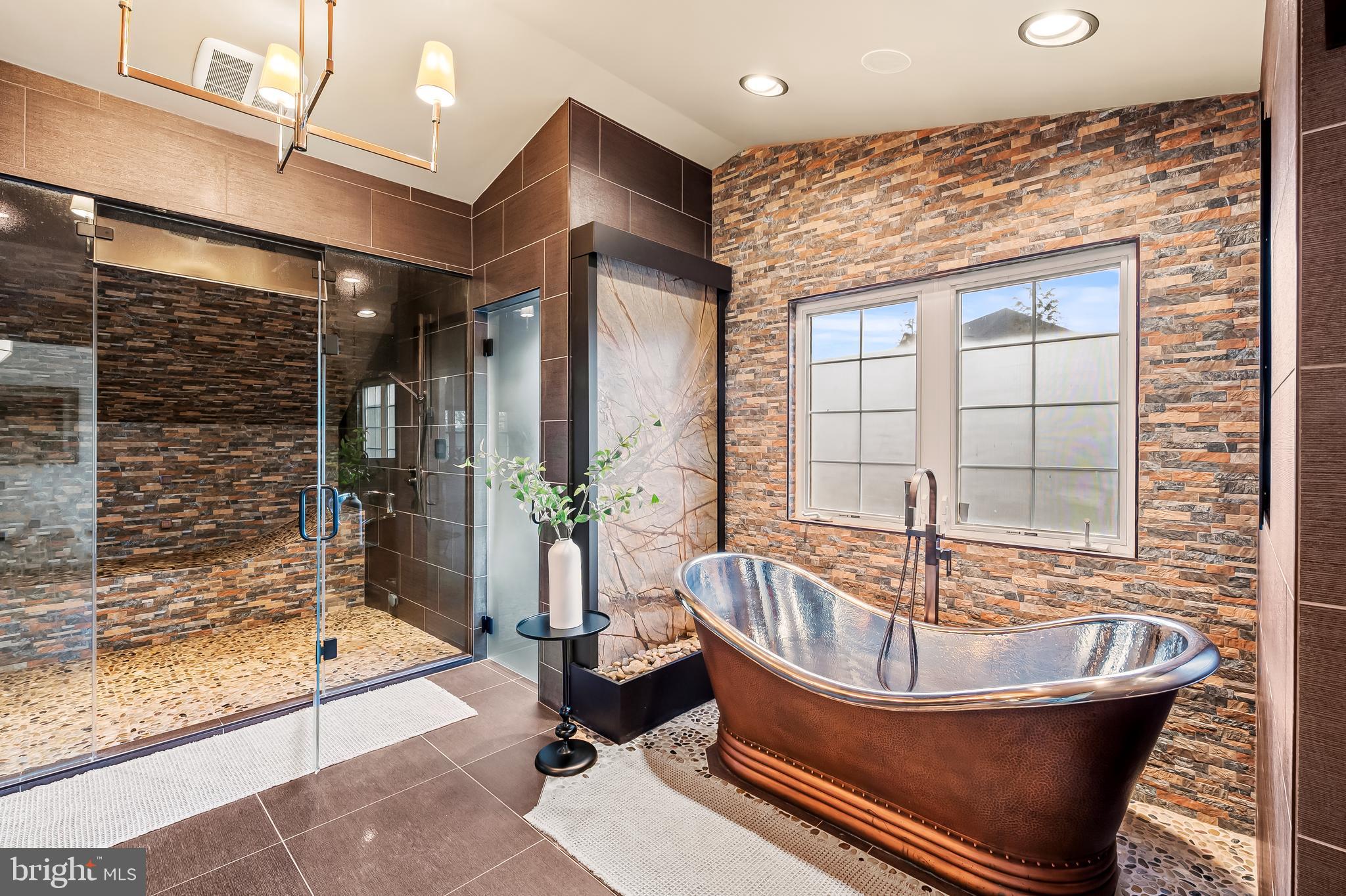 RIVER DOWNS - Residential