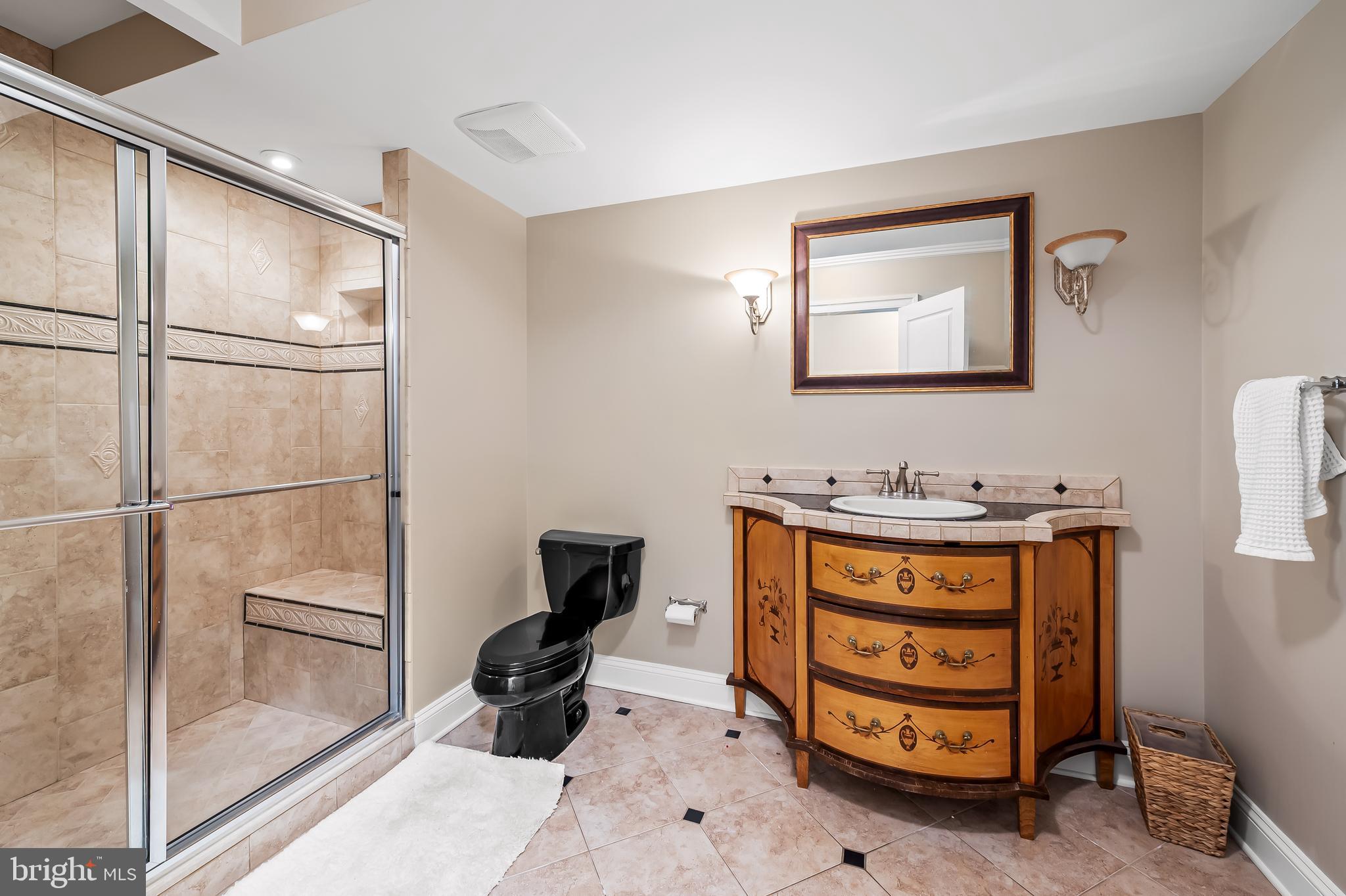 RIVER DOWNS - Residential