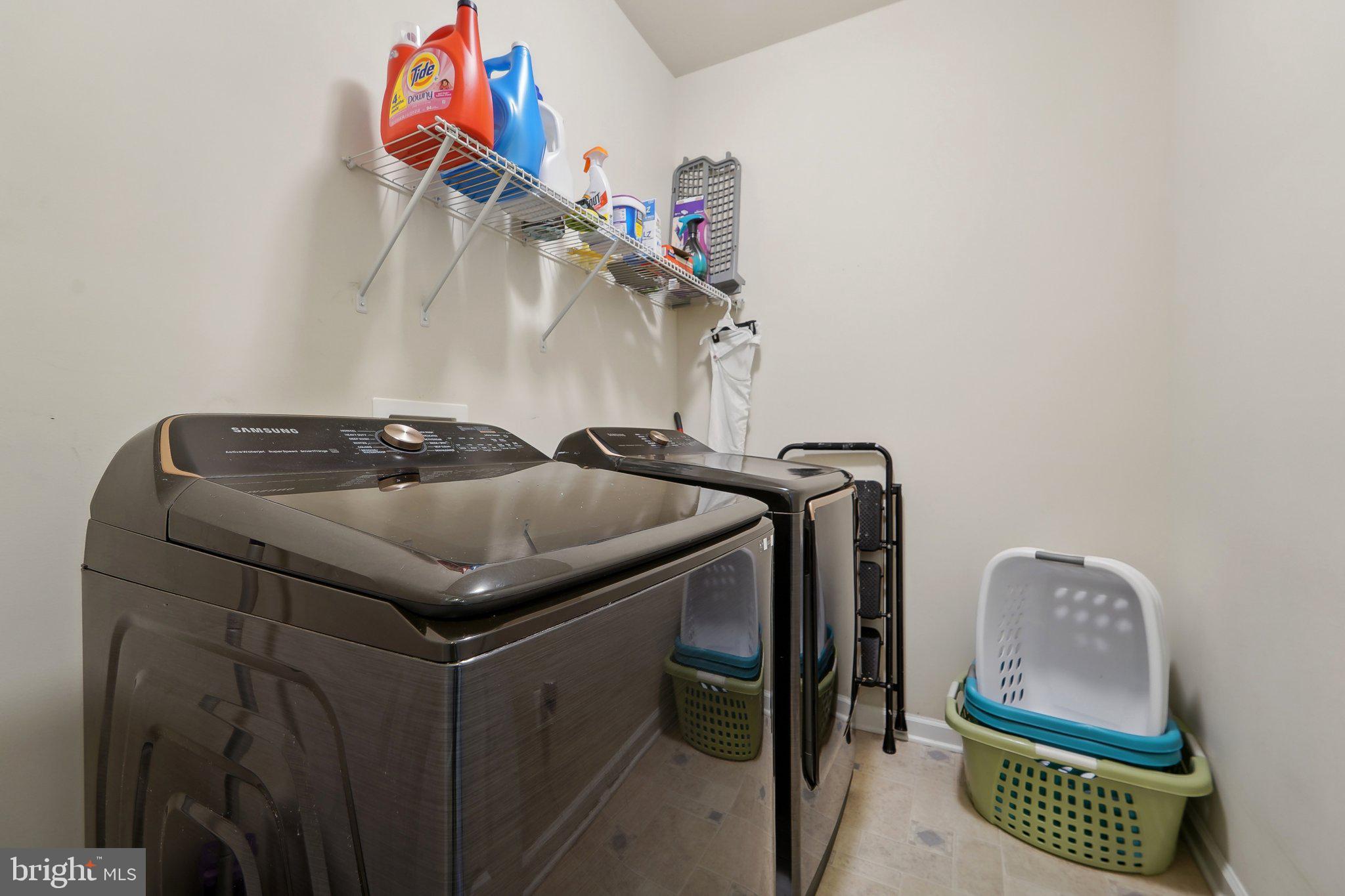 PINE RIDGE CROSSING - Residential