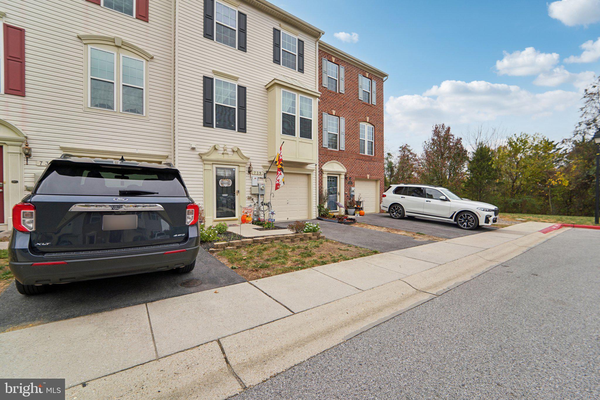 PINE RIDGE CROSSING - Residential