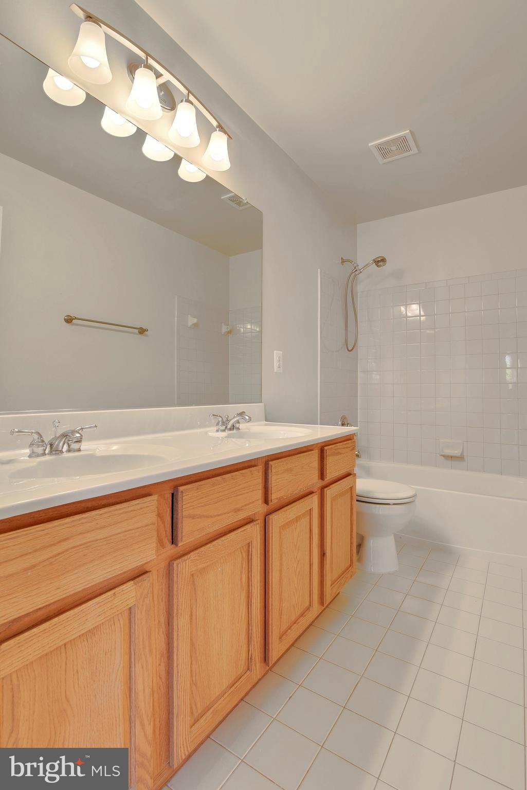 ASHLAND - Residential Lease