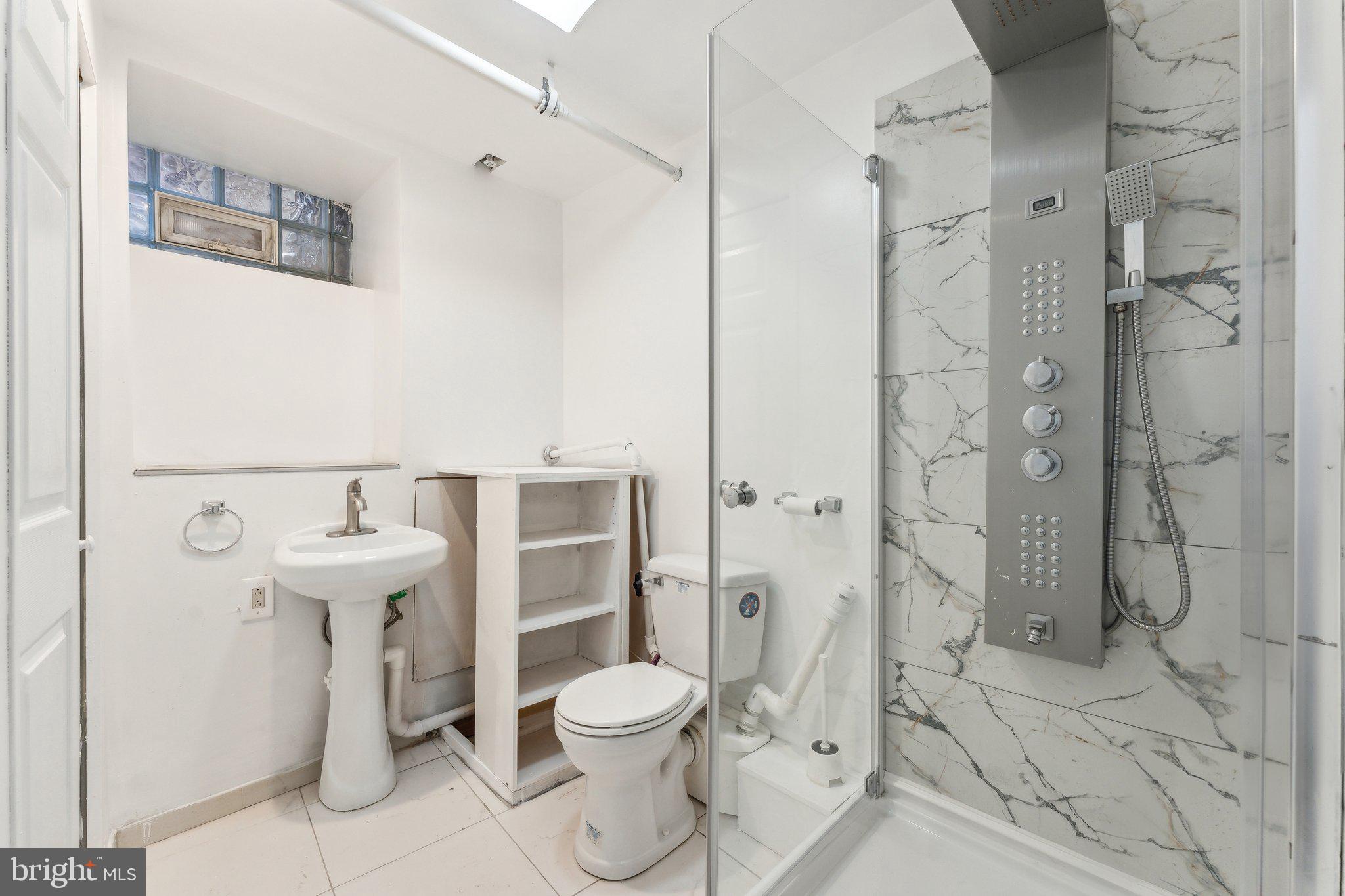 SPRUCE HILL - Residential Lease