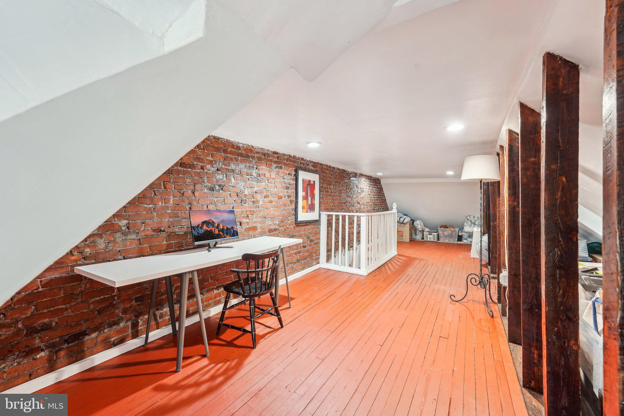 SPRUCE HILL - Residential Lease