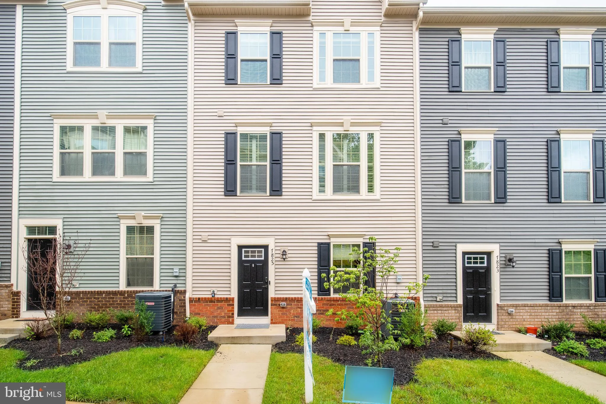 7825 Francis Dickens Lane, Annandale, VA 22003