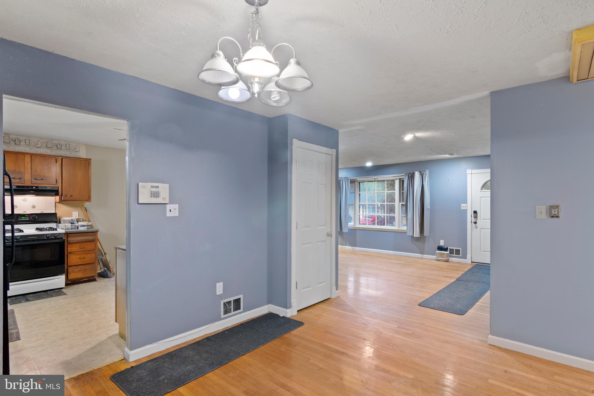 GLENN DALE - Residential