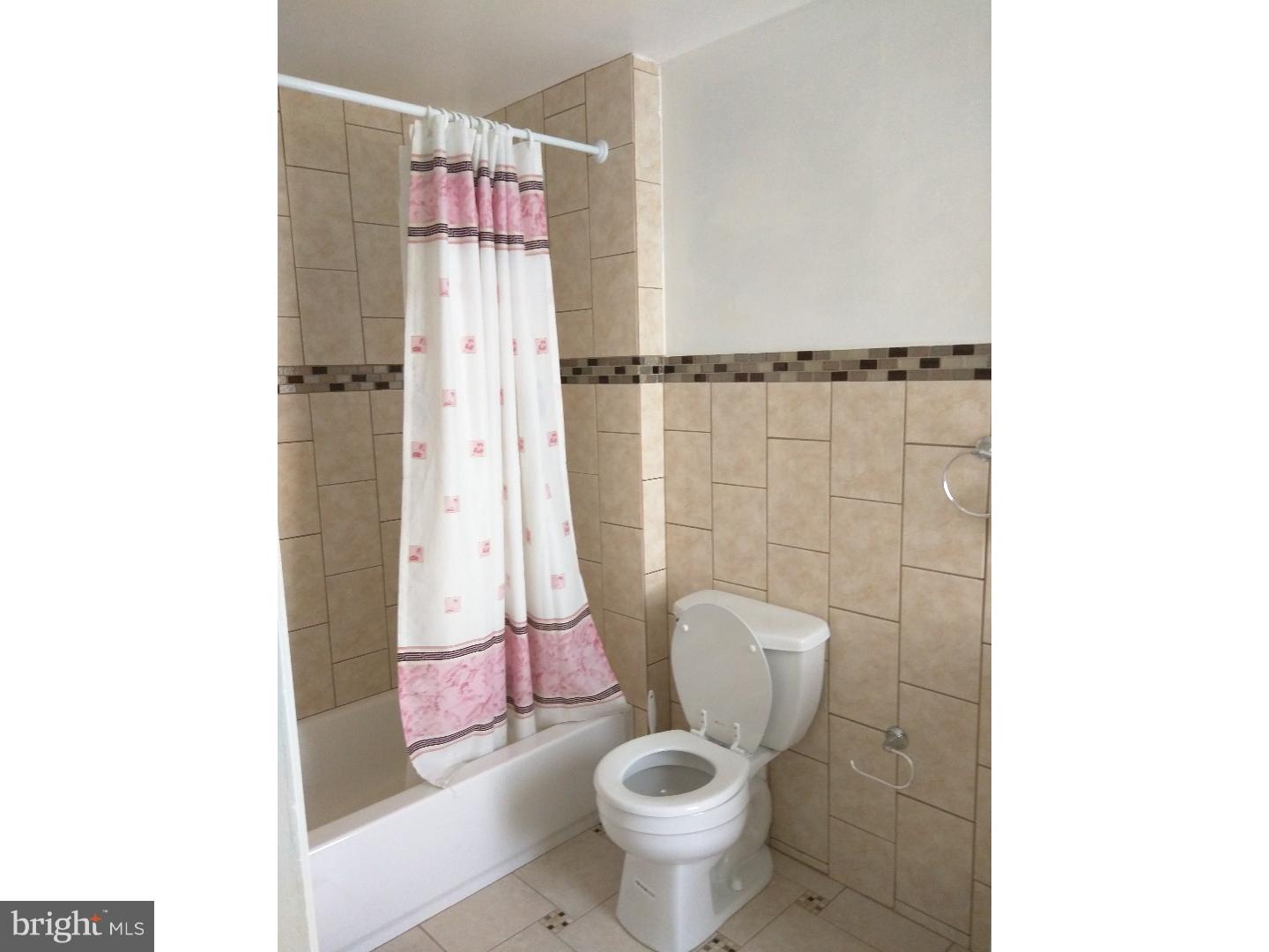 PORT RICHMOND - Residential Lease