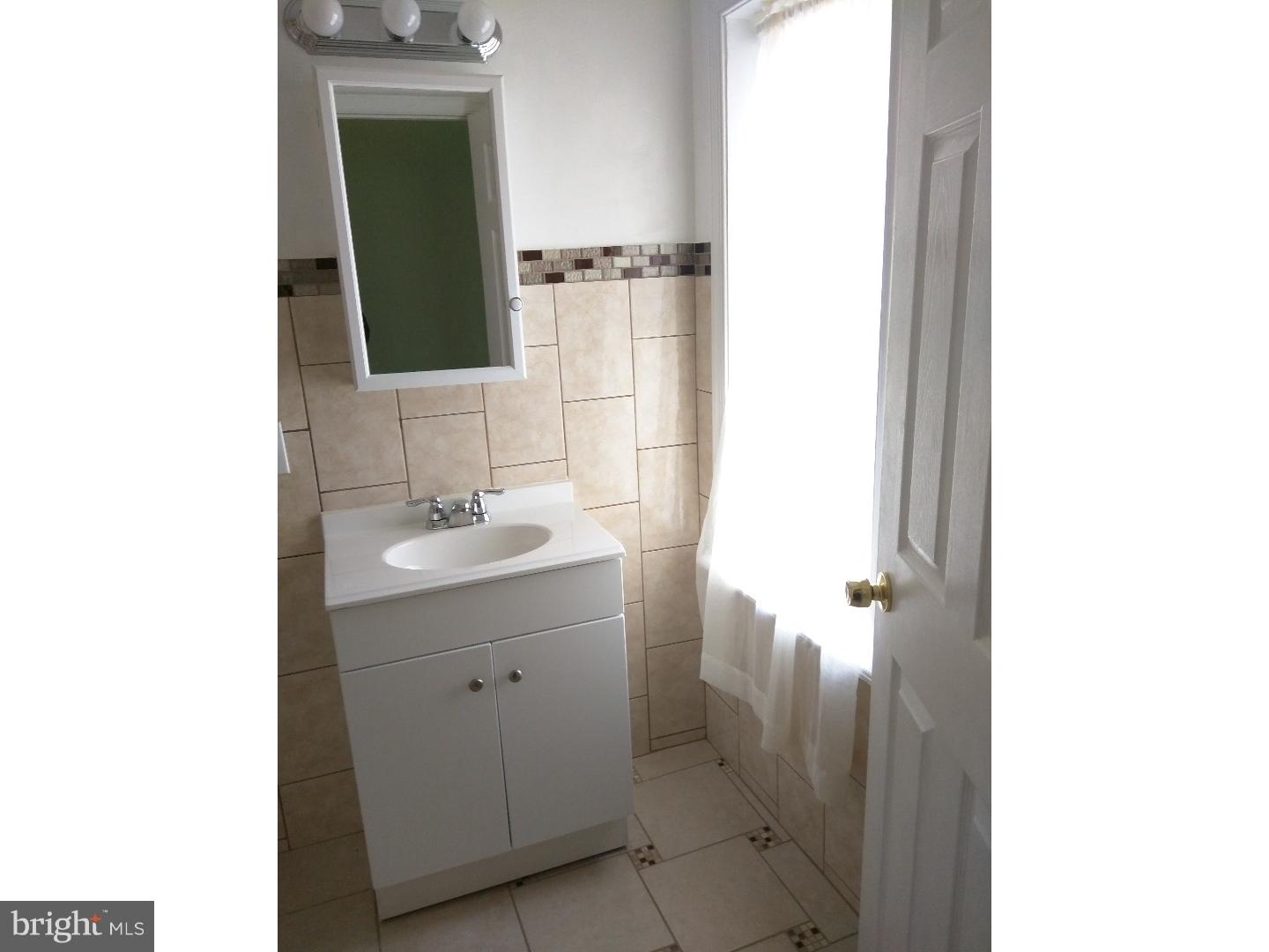 PORT RICHMOND - Residential Lease