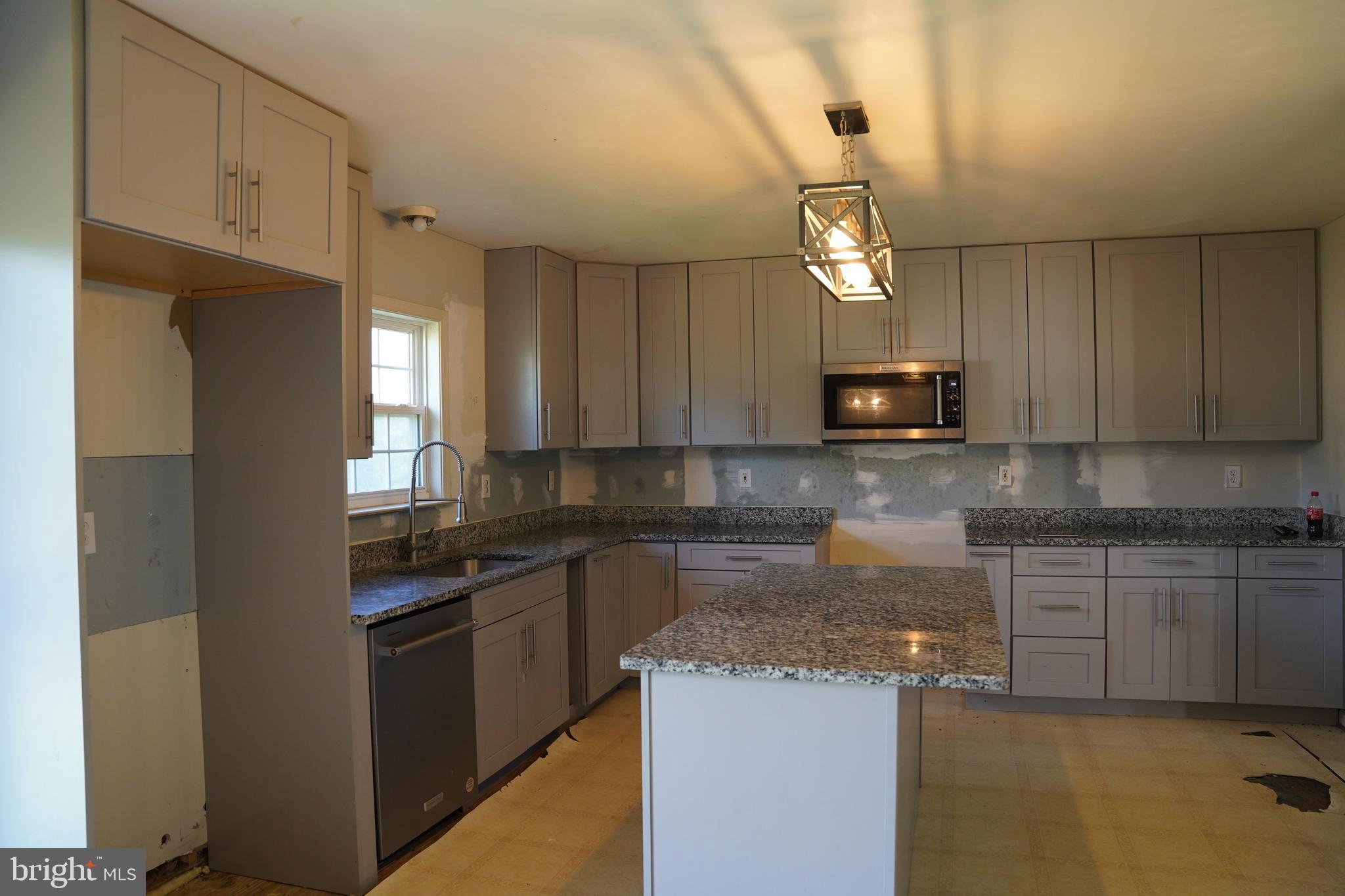 LAUREL RIDGE - Residential