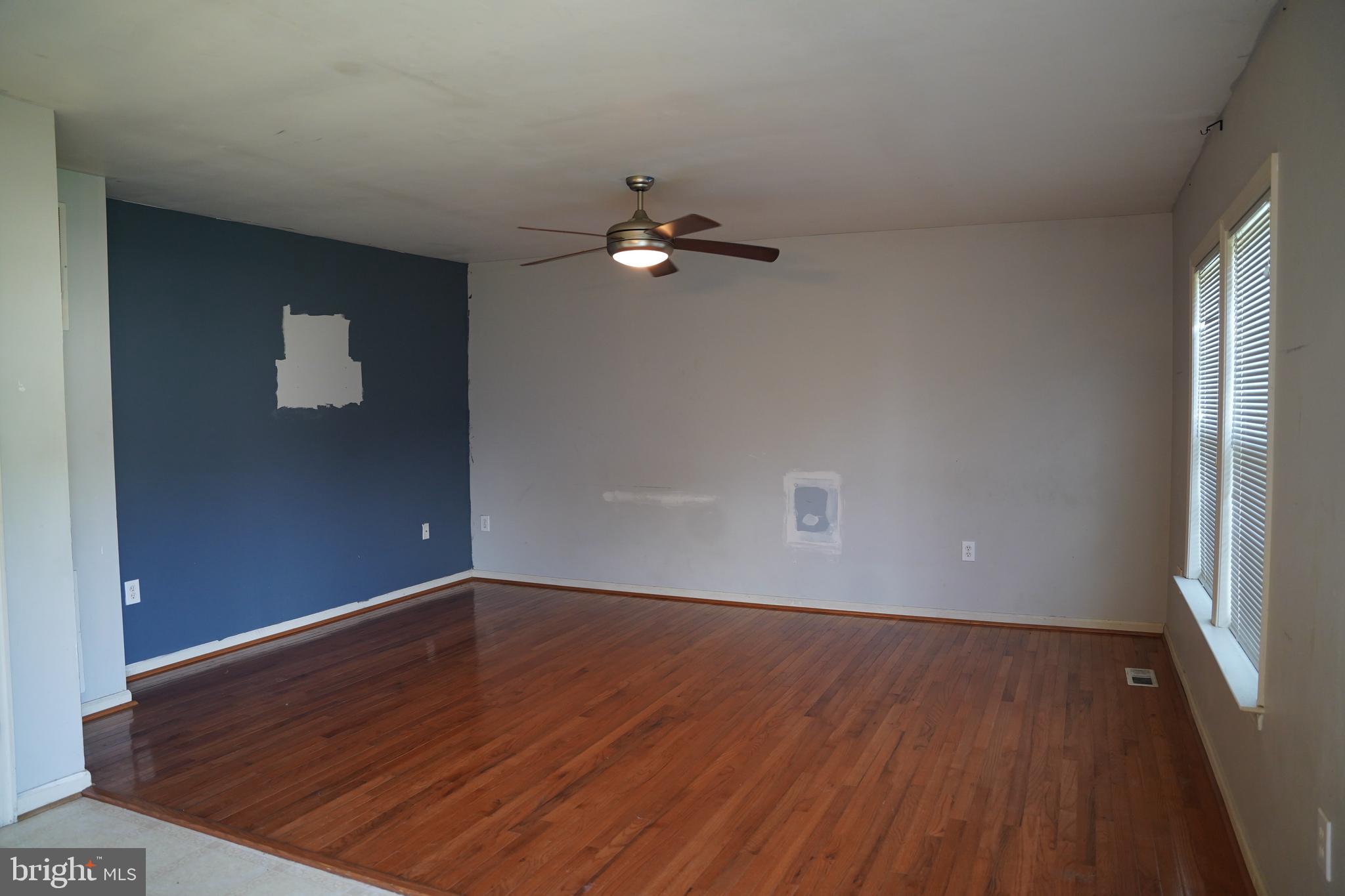 LAUREL RIDGE - Residential