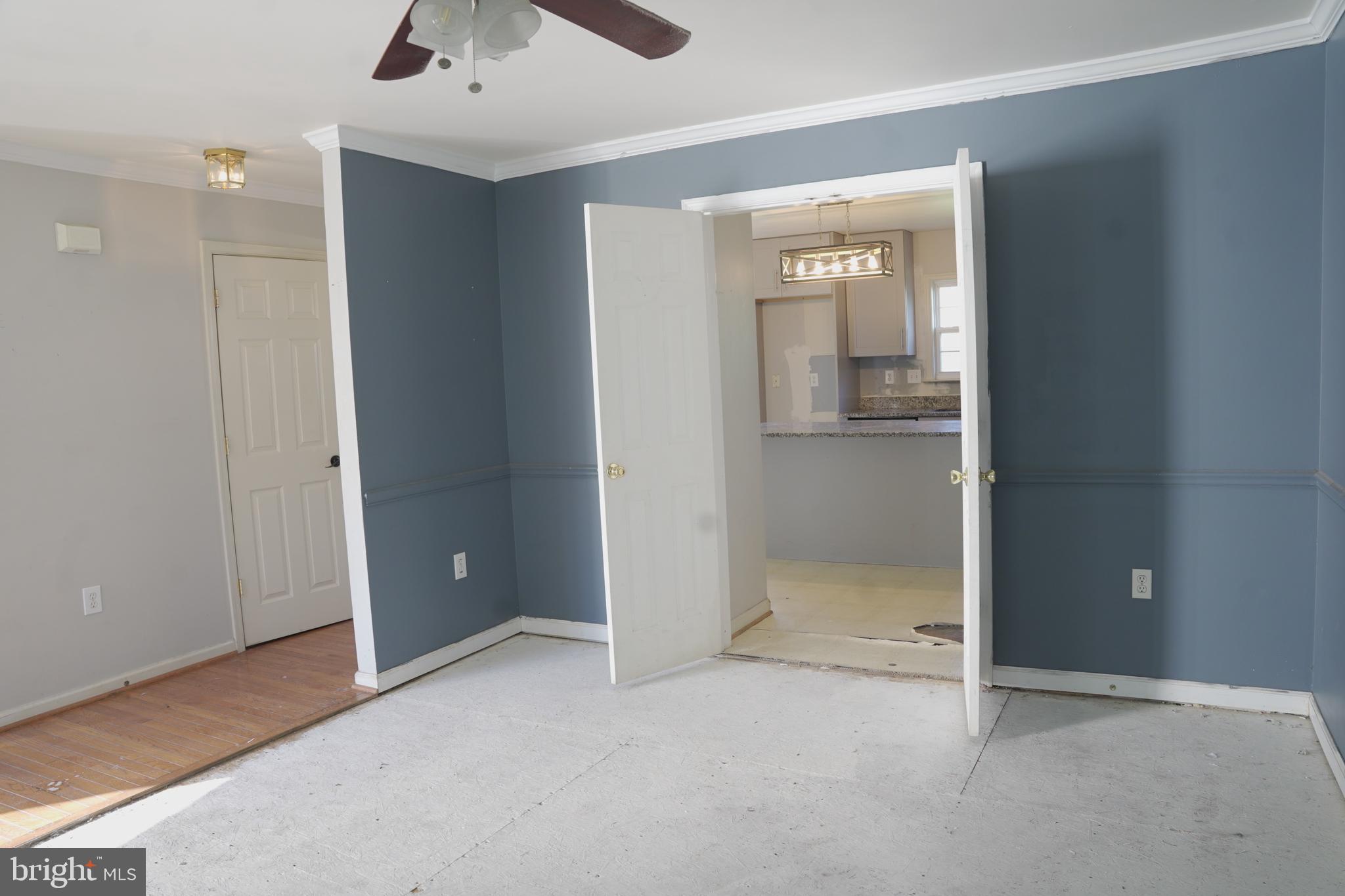 LAUREL RIDGE - Residential