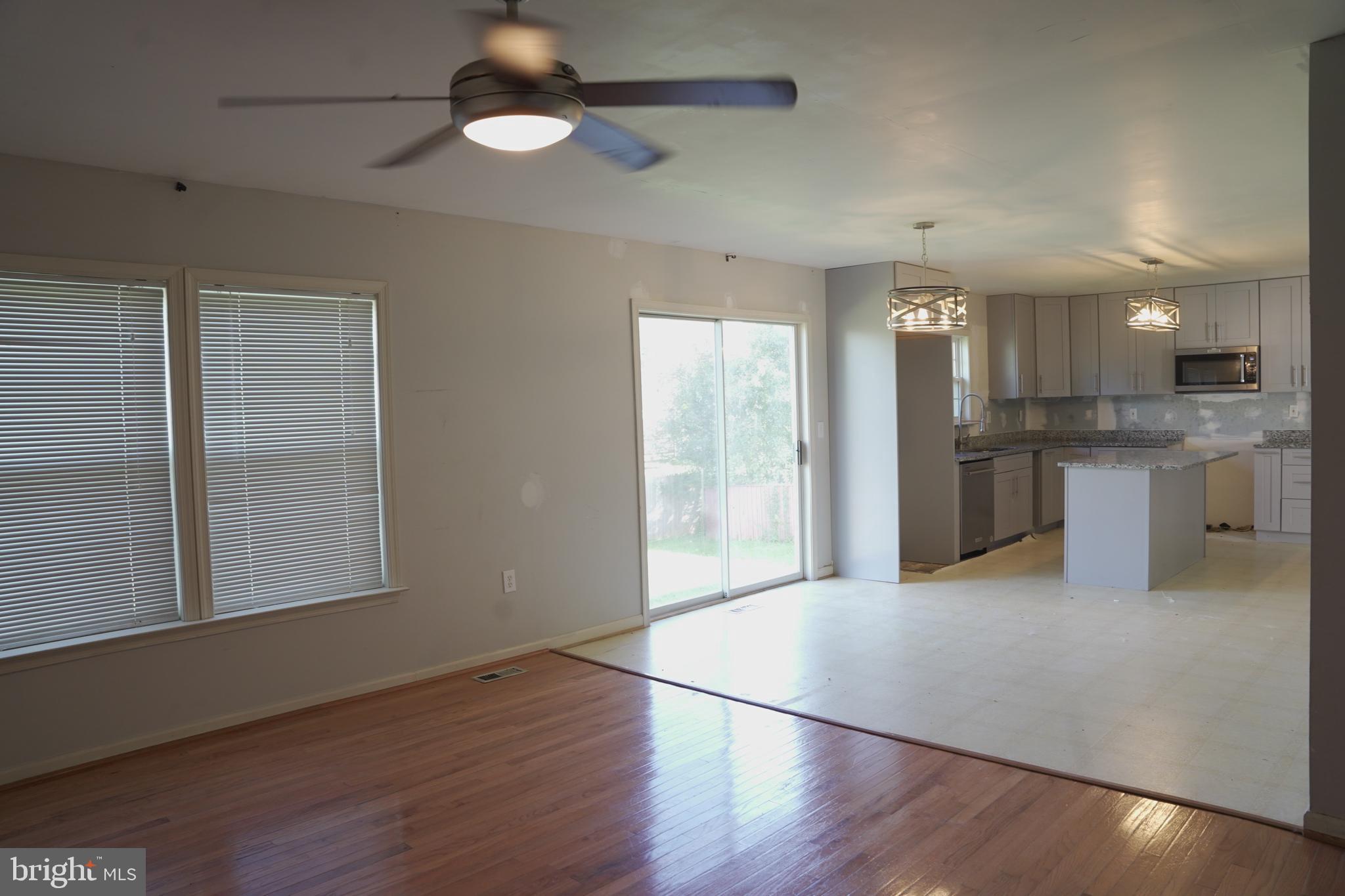 LAUREL RIDGE - Residential